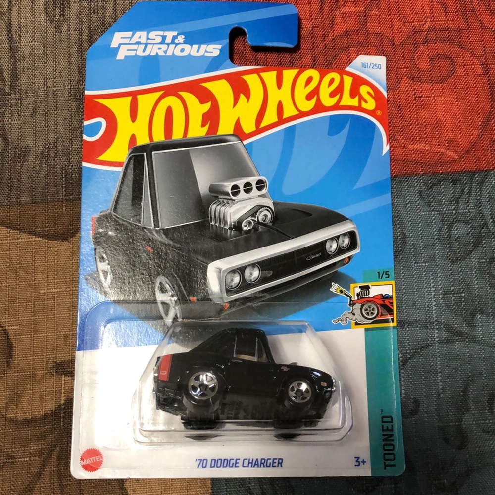 🛍️5/$20🛍️BNIB HOTWHEELS Fast and Furious, Tooned 70 Dodge Charger.
